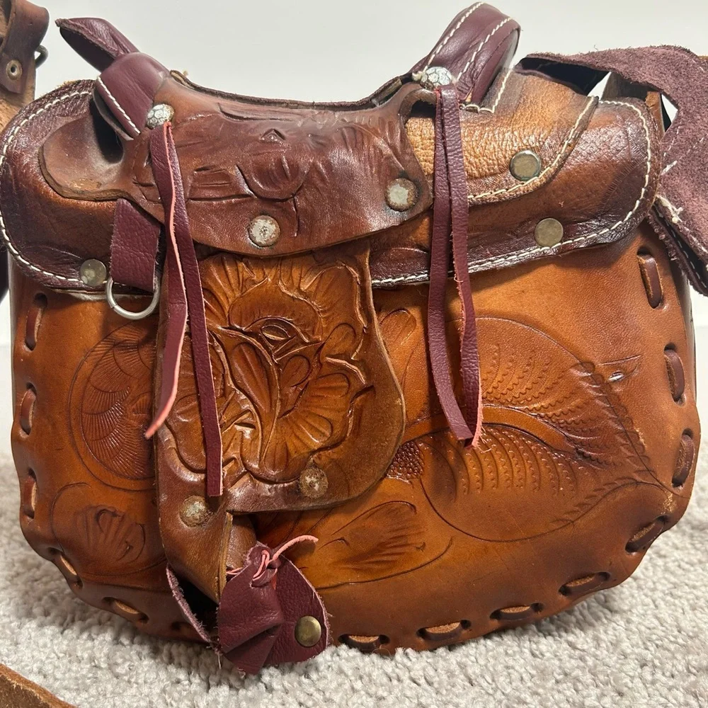 VTG 70s Leather Saddle Shoulder Bag